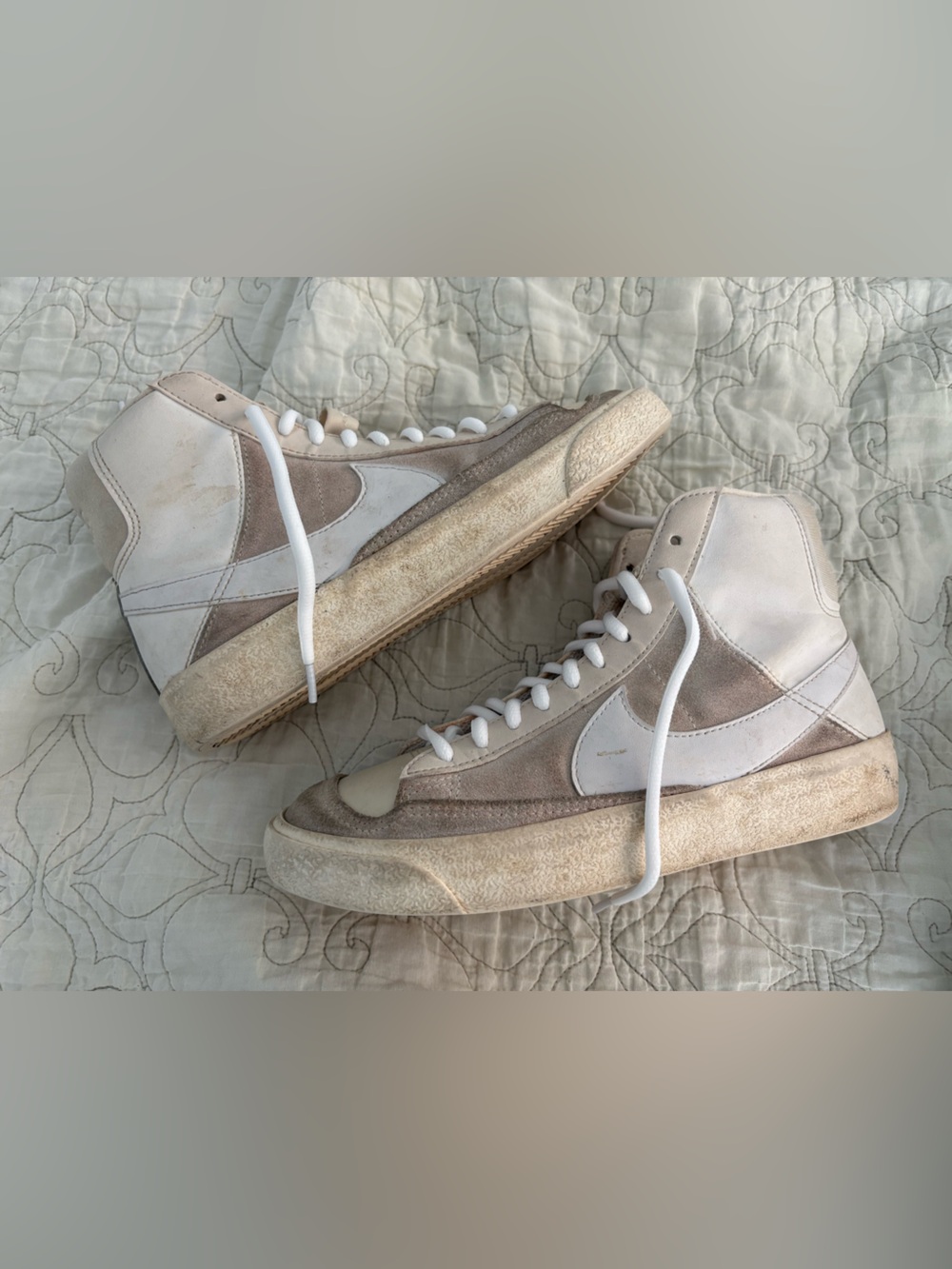 High-Top Kids Gym Condition Sneakers in White and Taupe